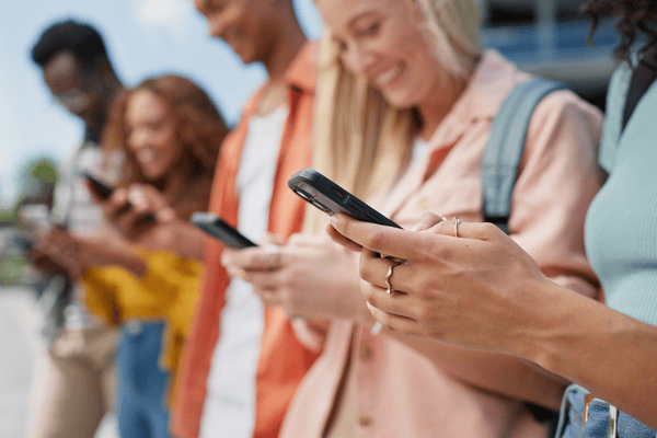 Introducción al desarrollo de apps móviles con Bubble o Webflow